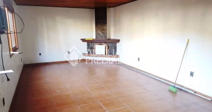 Casa com 3 quartos à venda na Rua Afonso Arinos, 858, Camaquã, Porto Alegre