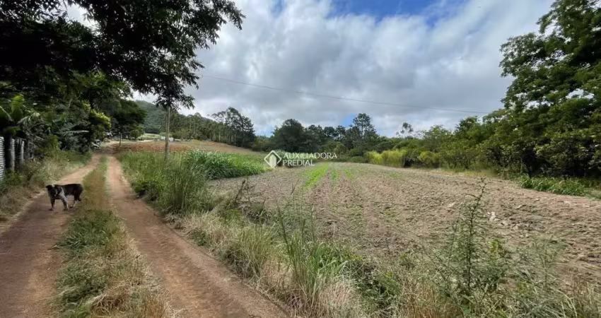 Terreno à venda na Estrada Costa Gama, 2933, Hípica, Porto Alegre