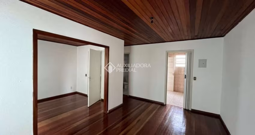 Apartamento com 3 quartos à venda na Rua Padre João Batista Reus, 3347, Camaquã, Porto Alegre