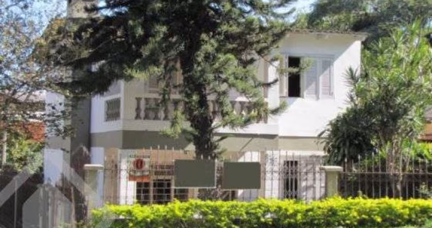 Casa com 3 quartos à venda na Avenida da Cavalhada, 6227, Cavalhada, Porto Alegre