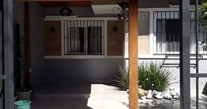 Casa com 2 quartos à venda na Rua Seno Antônio Cornely, 570, Hípica, Porto Alegre