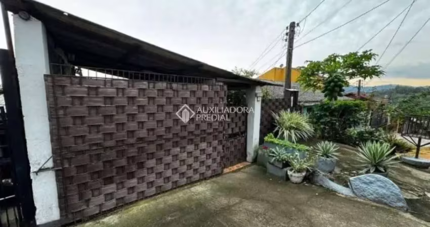 Casa com 3 quartos à venda na Rua Bazilio Pellin Filho, 1650, Tristeza, Porto Alegre