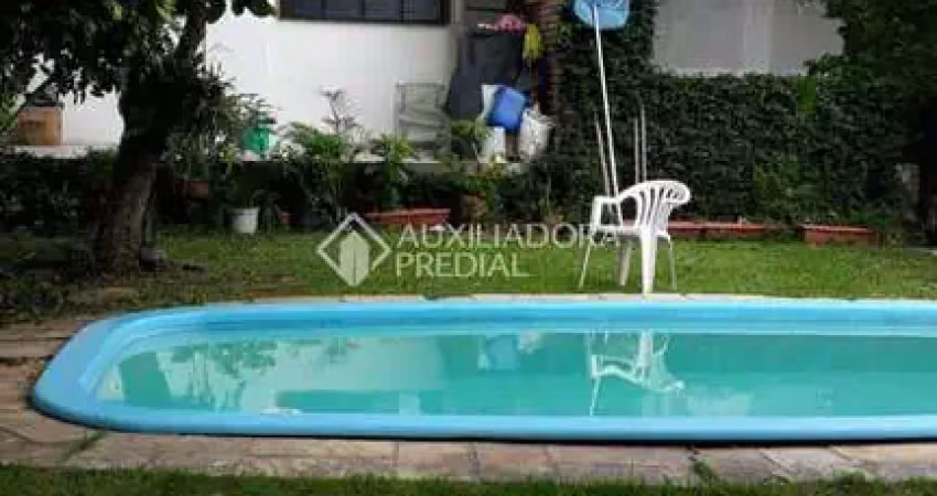 Casa em condomínio fechado com 3 quartos à venda na Beco Domience Silva, 126, Ponta Grossa, Porto Alegre