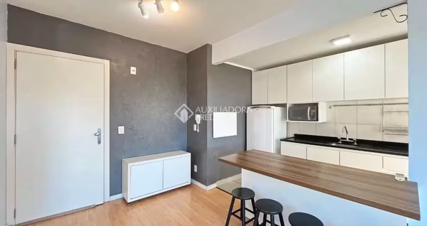 Apartamento com 2 quartos à venda na Rua Coronel Aristides, 211, Camaquã, Porto Alegre
