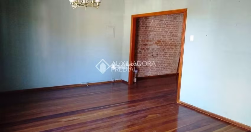 Casa em condomínio fechado com 3 quartos à venda na Avenida Arnaldo Bohrer, 394, Teresópolis, Porto Alegre