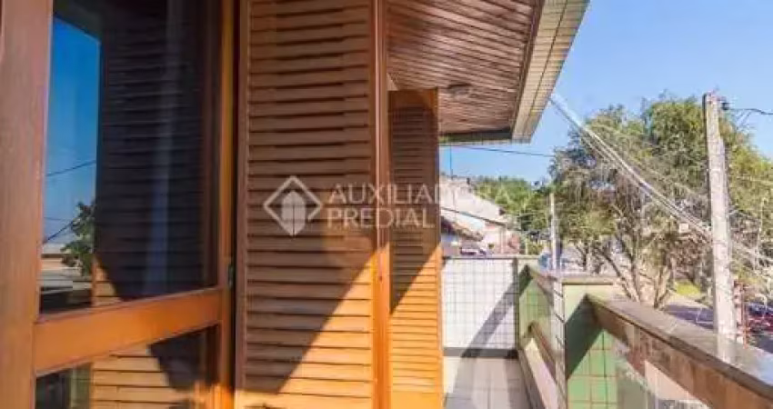 Casa com 3 quartos à venda na Rua Liberal, 1025, Tristeza, Porto Alegre