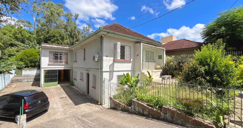 Casa com 3 quartos à venda na Rua Marechal Mesquita, 738, Teresópolis, Porto Alegre