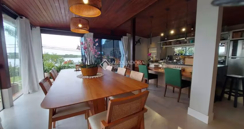 Casa com 4 quartos à venda na Avenida Campeche, 3657, Campeche, Florianópolis