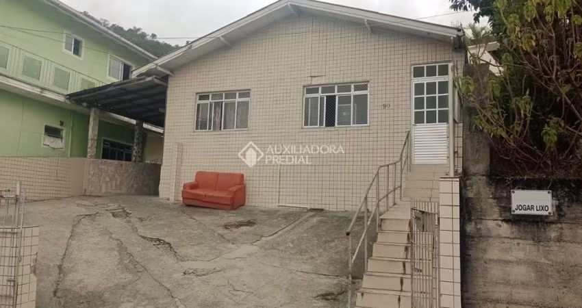 Casa com 7 quartos à venda na Bernardina Cordeiro Vieira, 90, Córrego Grande, Florianópolis