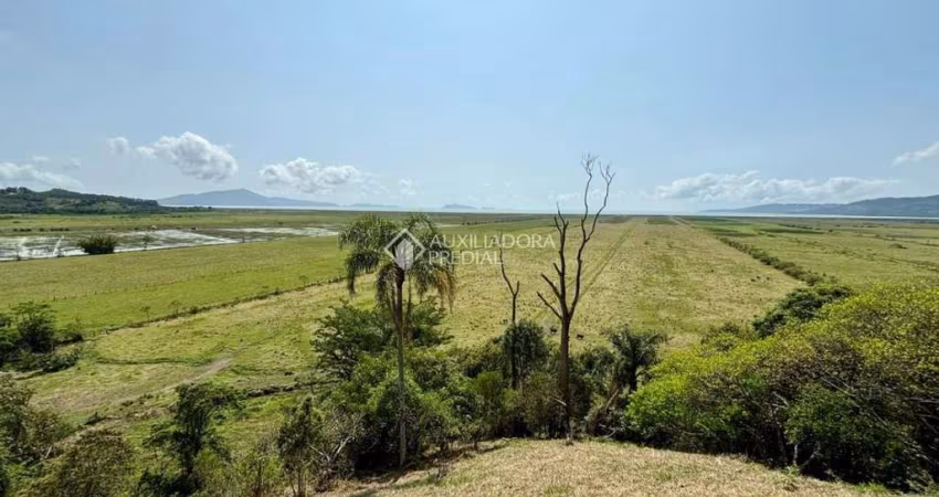 Terreno comercial à venda na Avenida Manacá, 115, Areias, Tijucas