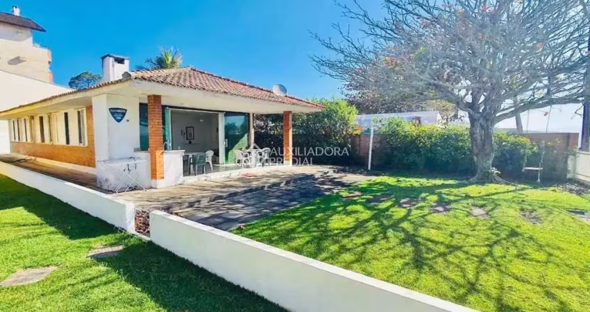 Casa com 4 quartos à venda na Rua Fernando Osvaldo de Oliveira, 208, Cachoeira do Bom Jesus, Florianópolis