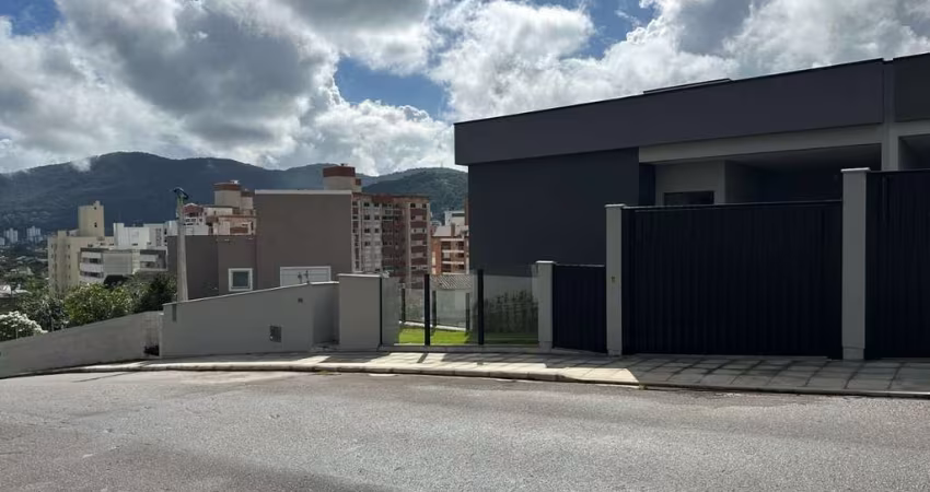 Casa com 3 quartos à venda na Rua Acelon Eduardo da Silva, 257, Córrego Grande, Florianópolis