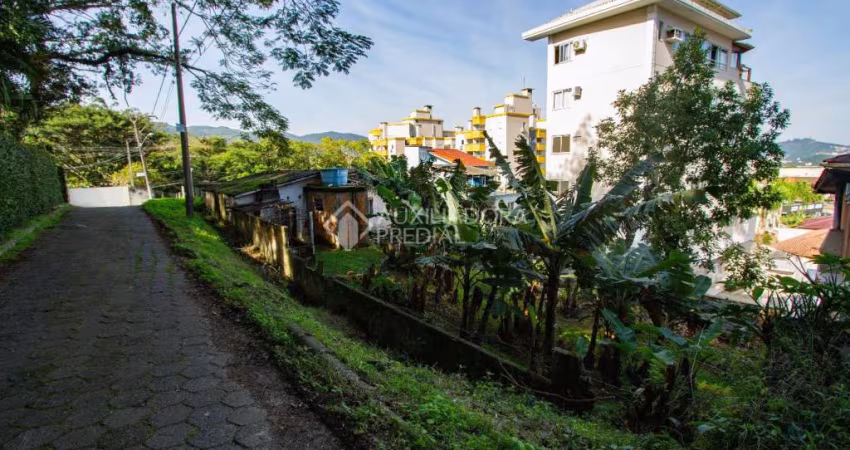 Terreno à venda na Rua João Gonzaga da Costa, 21, Saco Grande, Florianópolis