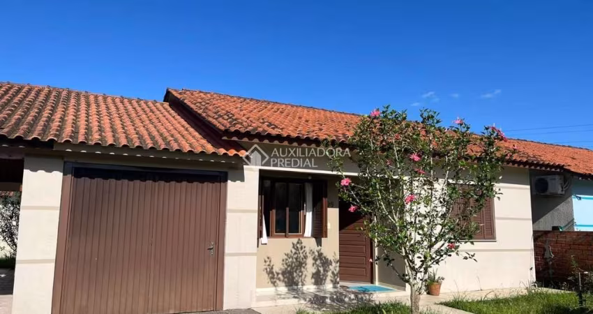 Casa em condomínio fechado com 2 quartos à venda na Jardim Berleze, 180, Diácono João Luiz Pozzobon, Santa Maria