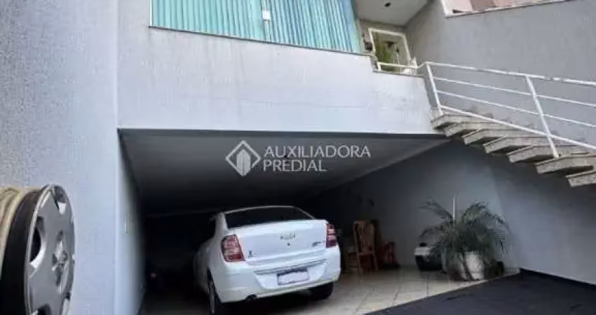 Casa com 2 quartos à venda na Rua Kowarick, 110, Jardim Bela Vista, Santo André