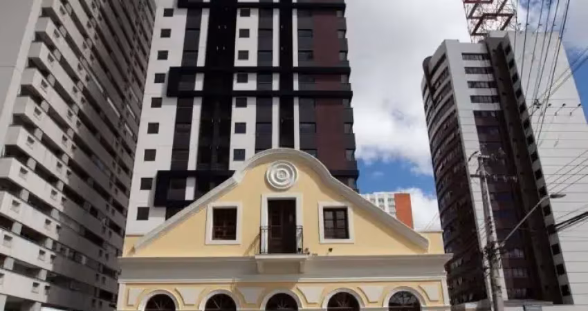 Apartamento moderno, mobiliado com fechadura eletrônica, no centro de curitiba