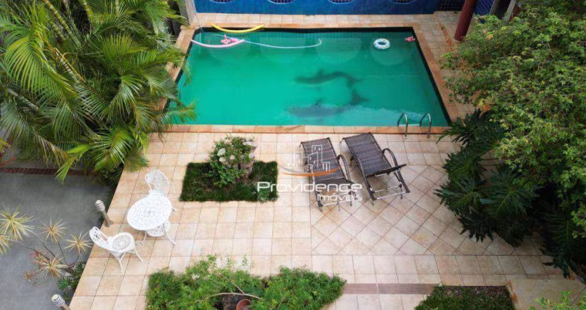 Casa com 4 dormitórios à venda, 350 m² por R$ 2.500.000,00 - Country - Cascavel/PR