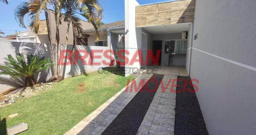 Casa à venda grande e garagem coberta, BRASMADEIRA, CASCAVEL - PR