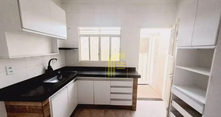 Casa para venda no costa do sol com 03 dormitórios e 04 vagas de garagem.