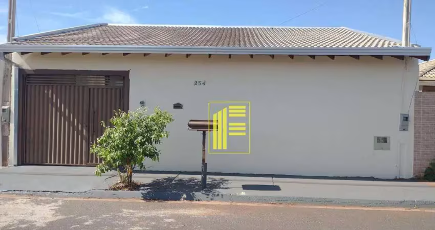 Casa no bairro dignidade para venda com 02 dormitórios, 02 vagas e varanda.
