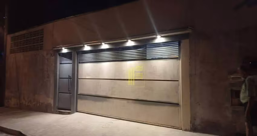 Casa no fraternidade para locação com suíte, 02 vagas e varanda com pia.