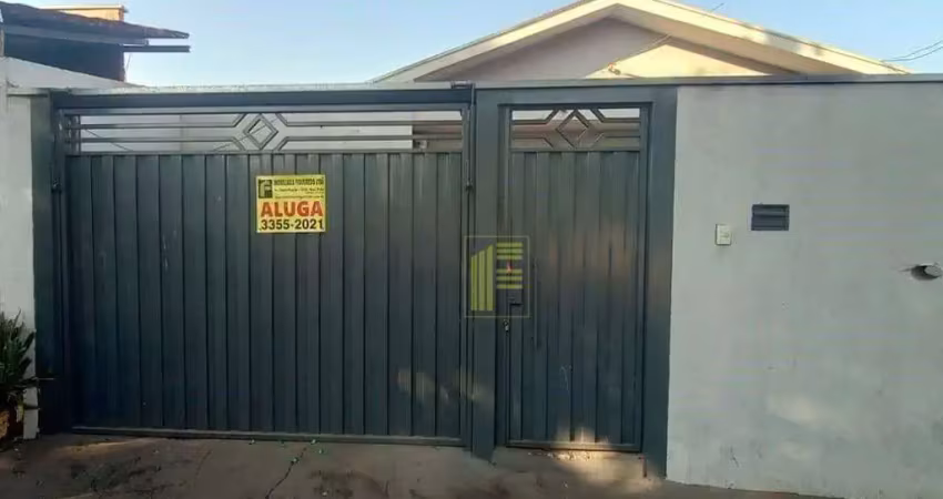 Casa para locação no cristo rei com 02 dormitórios e 02 vagas de garagem.