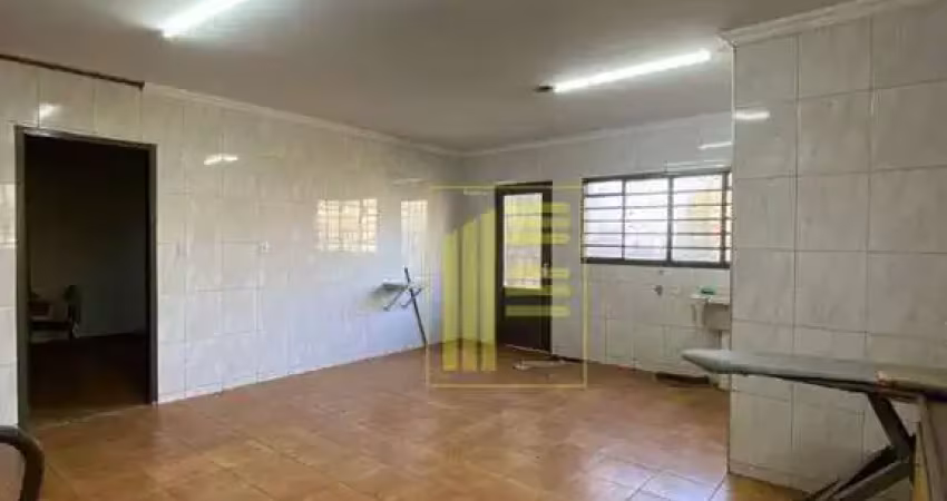 Dois imóveis pelo valor de um para venda! casa com salão comercial já alugado na vila maceno para venda!