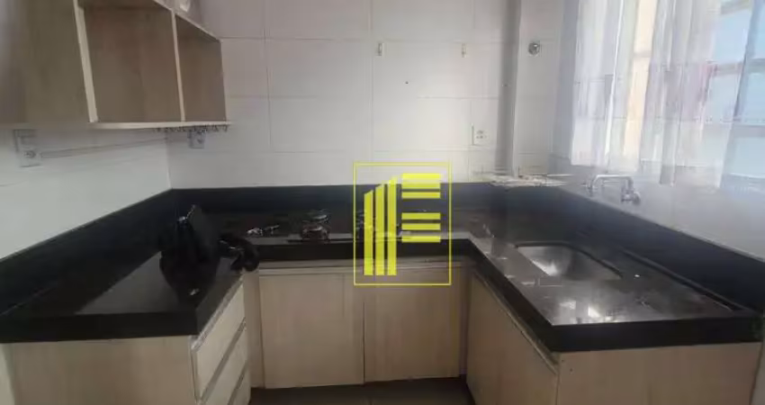 Apartamento com armários planejados, 02 quartos e garagem no jardim vetorasso.