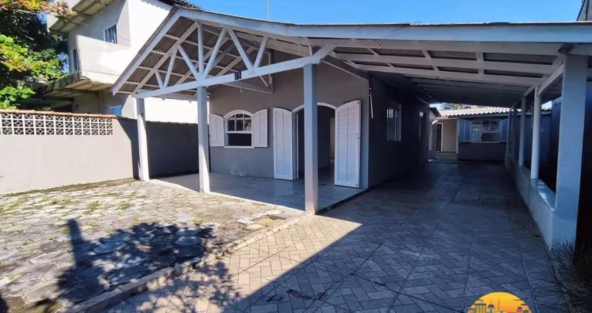 Vende-se na Praia - Casa com Edícula /Área de Churrasqueira – 4 Quartos –R$350mil