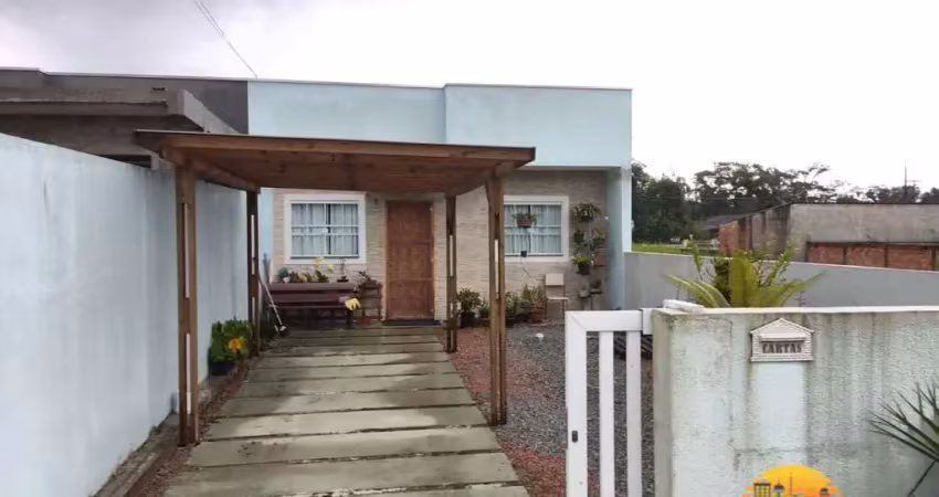 Casa à Venda em Matinhos – Área de Churrasqueira, 3 Banheiros, Terreno Grande