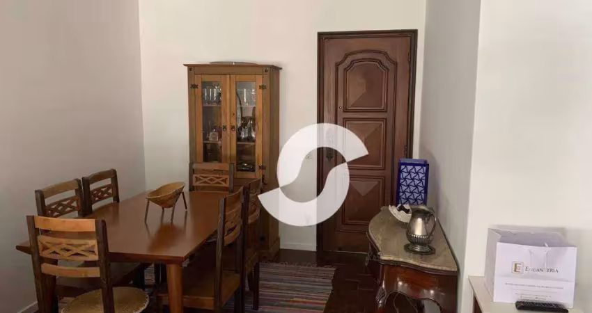 Apartamento 3 quartos, 1 suíte com closet.