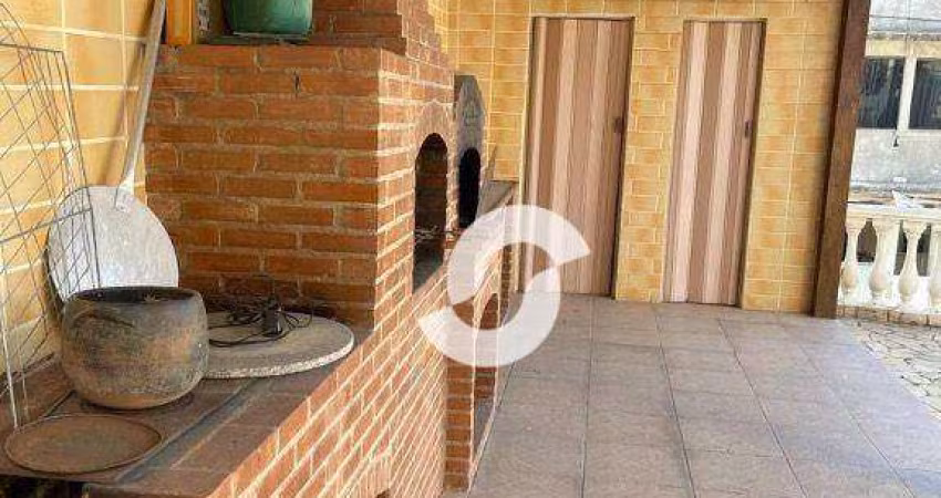 Casa com 3 dormitórios à venda, 215 m² por R$ 550.000,00 - Zé Garoto - São Gonçalo/RJ