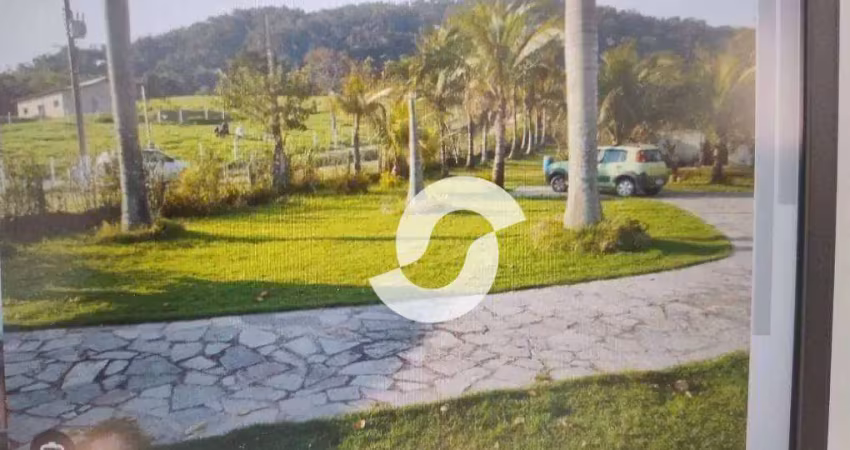 Terreno em condomínio fechado à venda na Rua Volta Redonda, 16, Caxito, Maricá