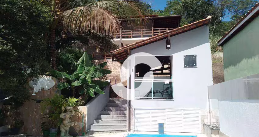 : Excelente casa, localizada em rua sem saída em um bairro bucólico, rodeado de natureza e tranquilidade, com uma vista deslumbrante.