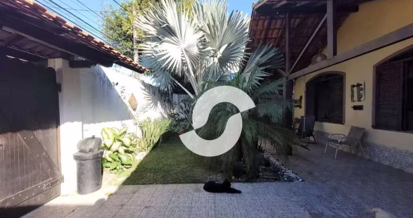 Casa com 4 dormitórios à venda, 335 m² por R$ 849.000,00 - Piratininga - Niterói/RJ