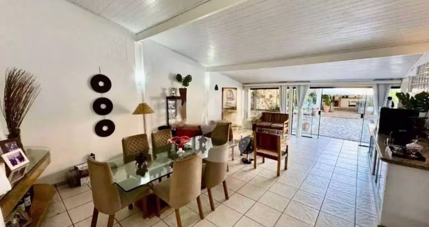 Casa com 5 dormitórios à venda, 400 m² por r$ 1.750.000,00 - itaipu - niterói/rj