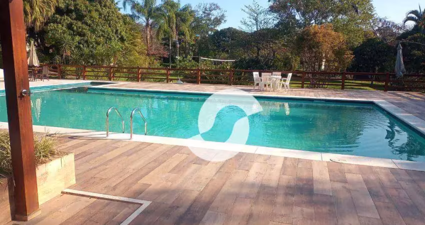 Residência localizada no condomínio vila remanso verde, no bairro de pendotiba
