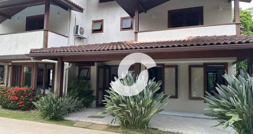 Casa à venda, 425 m² por R$ 3.200.000,00 - Itaipu - Niterói/RJ