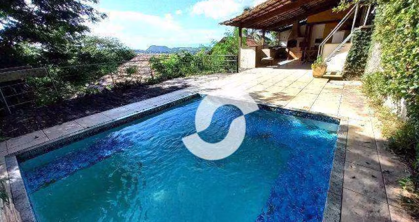 Casa com 3 dormitórios à venda, 220 m² por R$ 850.000,00 - Pendotiba - Niterói/RJ