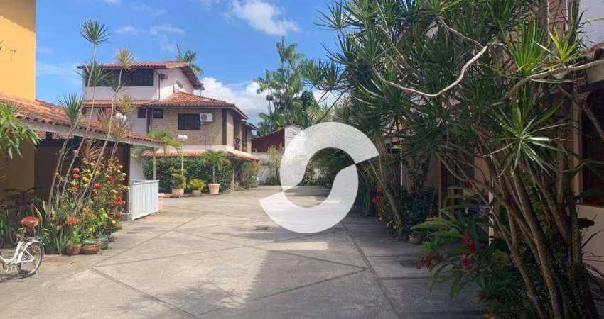 Casa triplex em condominio fechado - Em frente ao Horto de Itaipu