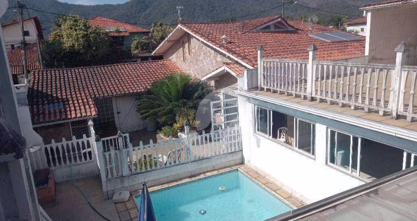 Casa com 7 dormitórios à venda, 360 m² por R$ 850.000,00 - Itaipu - Niterói/RJ