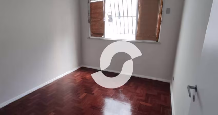 Apartamento com 2 dormitórios à venda, 74 m² por R$ 460.000,00 - Icaraí - Niterói/RJ