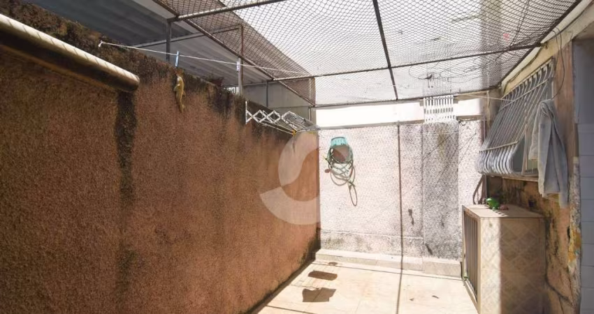 Apartamento com pátio,  2 dormitórios à venda, 67 m² por R$ 410.000 - Icaraí - Niterói/RJ