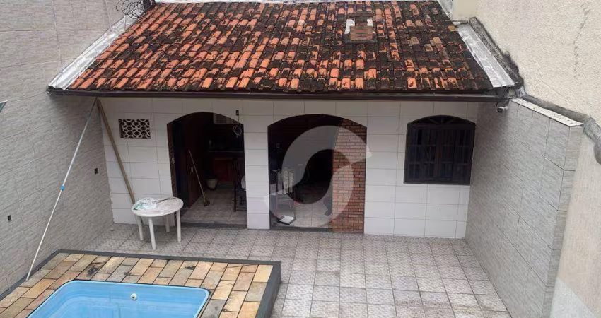 Casa com 3 dormitórios à venda, 95 m² por R$ 700.000,00 - Porto Novo - São Gonçalo/RJ