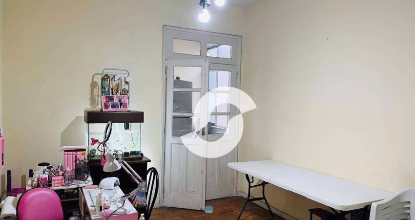 Apartamento com 3 dormitórios à venda, 90 m² por R$ 250.000,00 - Centro - Niterói/RJ