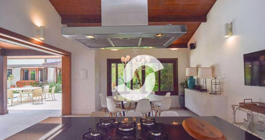 Casa com 4 dormitórios à venda, 425 m² por R$ 2.990.000,00 - Itaipu - Niterói/RJ