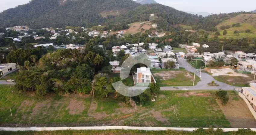 Terreno em condomínio fechado à venda na Rodovia Vereador Oldemar Guedes Figueiredo, Ubatiba, Maricá