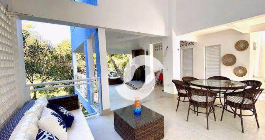 Casa moderna com lazer completo em condomínio