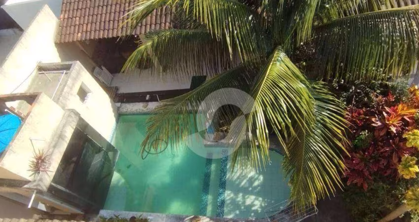 Casa com 5 dormitórios à venda, 422 m² por R$ 3.300.000,00 - Camboinhas - Niterói/RJ