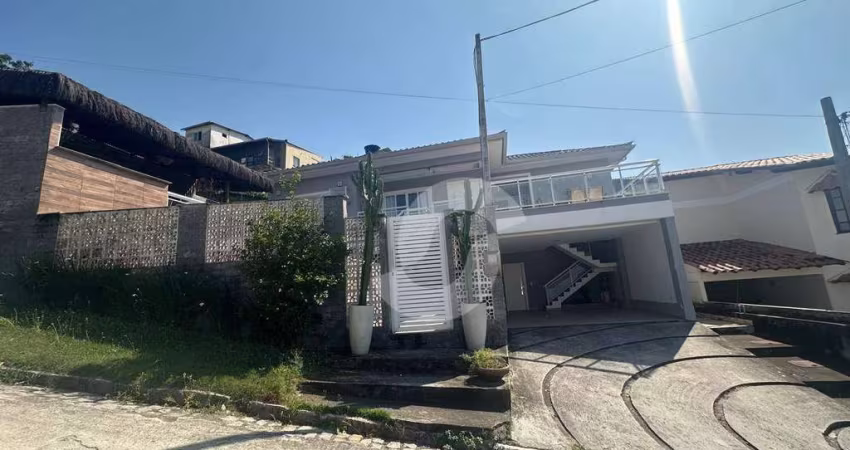 Casa à venda, 292 m² por R$ 980.000,00 - Pendotiba - Niterói/RJ